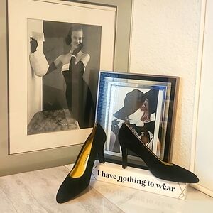 Charles Jourdan leather pump